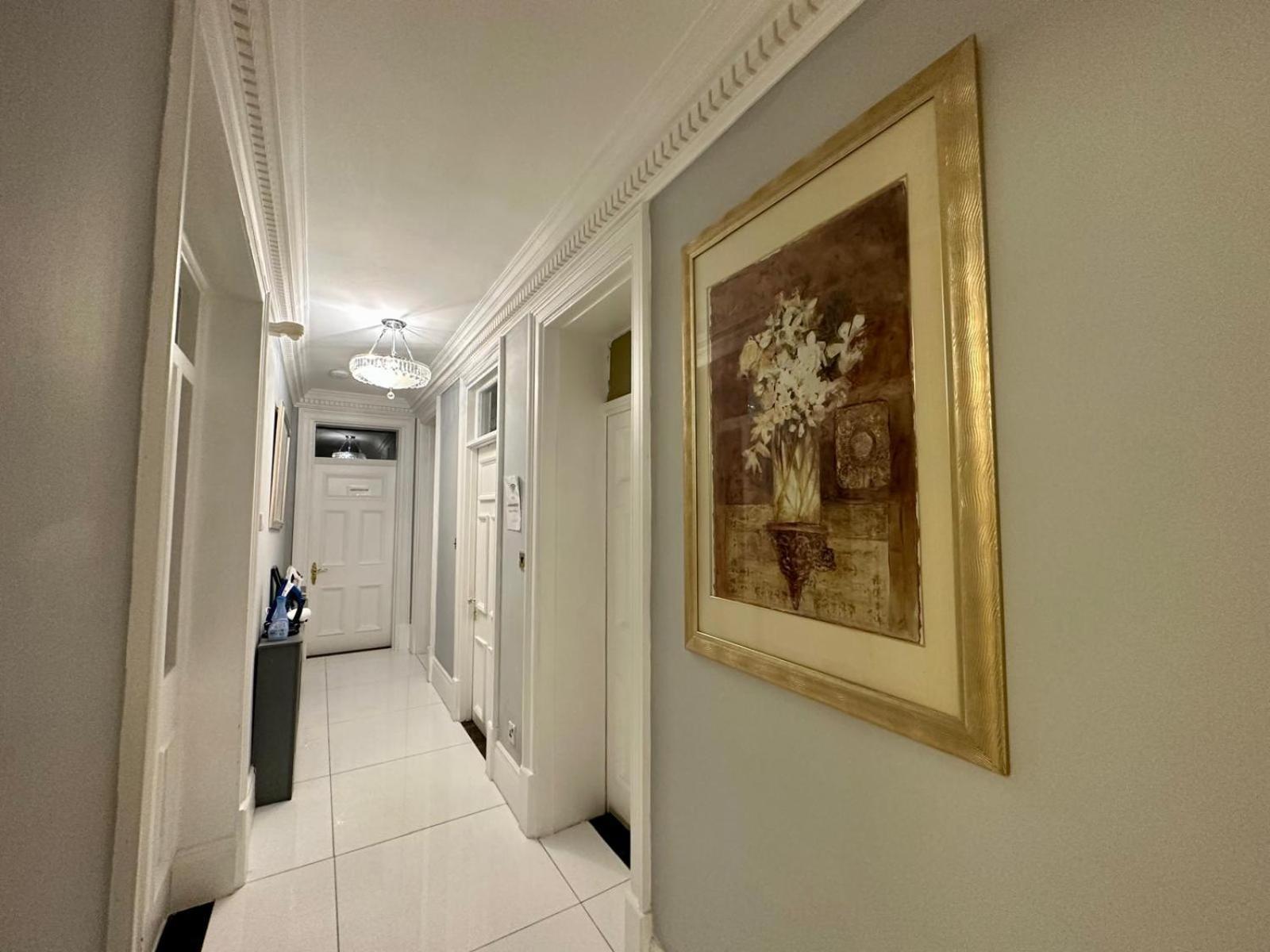 Spacious En Room, Opposite Of Tube Station, 5 Minutes From Oxford Street Casa de hóspedes *